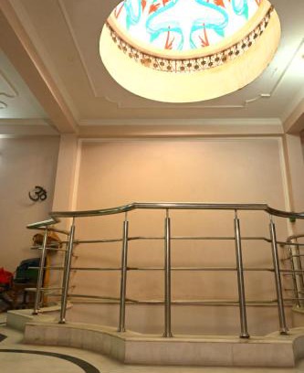 Ghaziabad Apartment | Shri Homestay