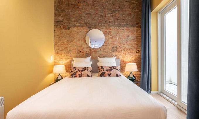 Sint-Andries Apartment | SHWAY - The Red Monkey