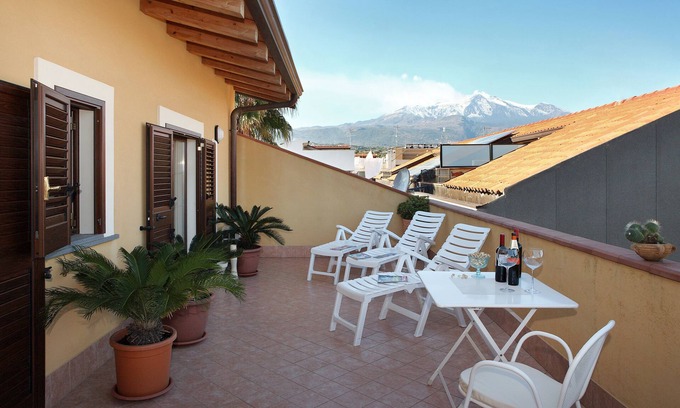 Stazzo Apartment | Sicilia Etna mare Adriana casa vacanze Apartment One bedroom