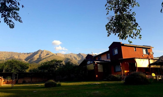 Los Hornillos Hotel | Sierra Magenta