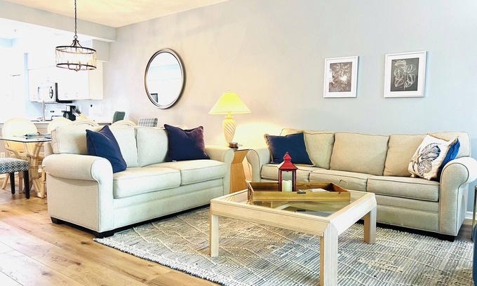 Palmer Ranch Condo | Siesta Key Beach Sunsets Awaits You