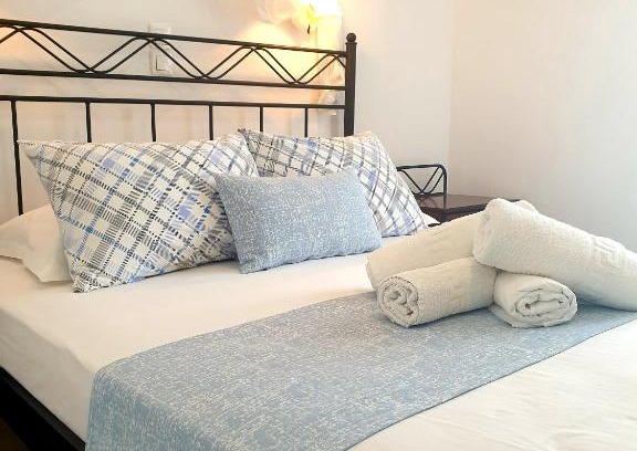 Platis Gialos Hotel | Sifnos Hotel Benaki