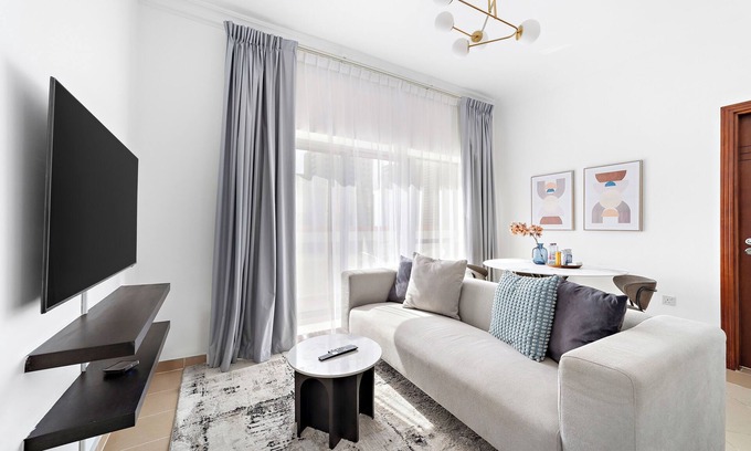 Barsha Heights Apartment | Silkhaus Art XII - Barsha Heights