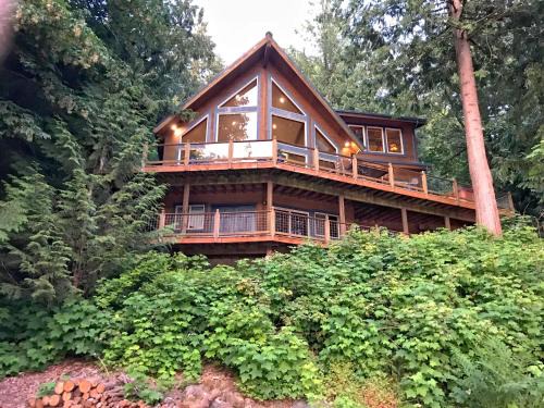 Maple Falls House | Silver Lake Cabin #7 - Lake Front - Ht - Pets Ok