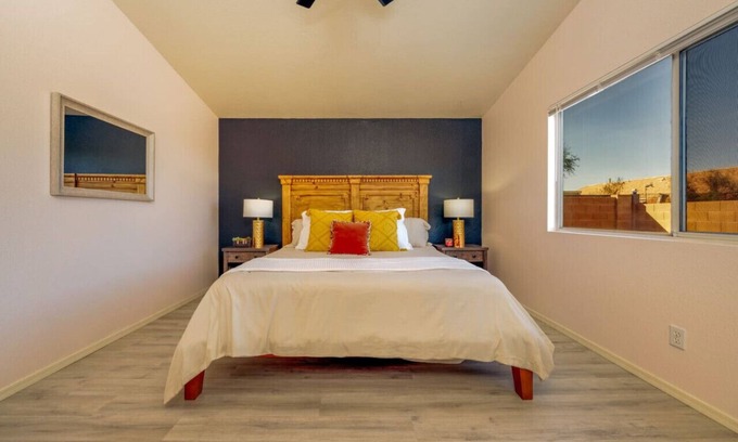 Tucson House | Silverbell/Quiet/3 BR & 2 BA/Garage/Fenced