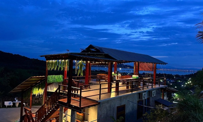 Singhanakhon Villa | Singkora Hill at Khaodang
