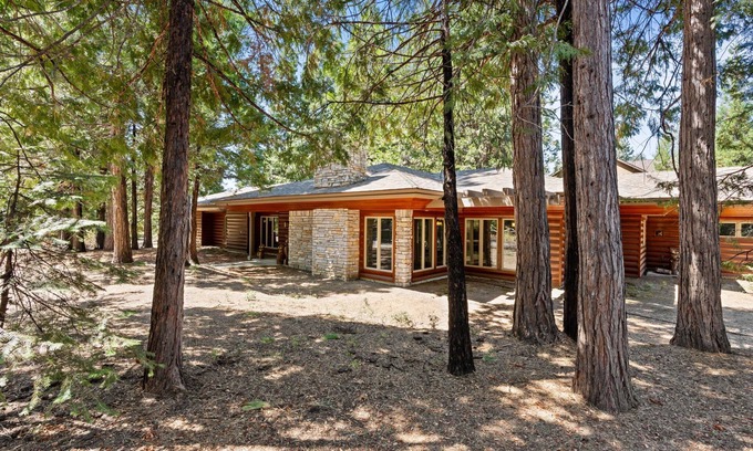 Granite Ridge Cabin | Single level-Fenced in yard for pets & kids!