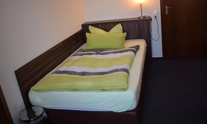 Seelbach-Schutter House | Single Room Shower / WC - Hotel-Restaurant Zum Stern