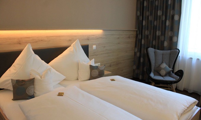 Roggenburg Apartment | Single room with shower and toilet
