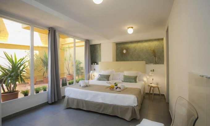 El Botanic House | SingularStays Botanico Room Terrace III