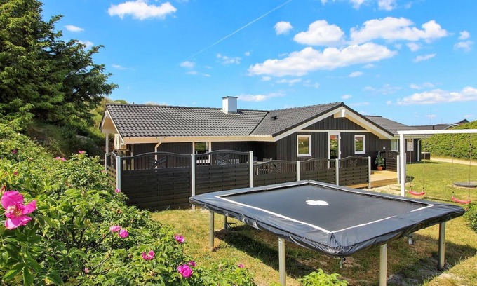 Vejers Strand House | "Sirka" - 200m from the sea by Interhome