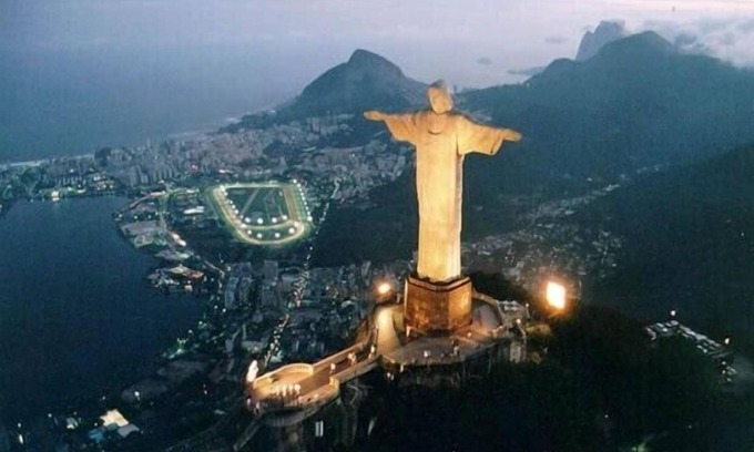 Mendes House | Site with 4 chalets, games room, sauna, swimming pool, barbecue, wine cellar.