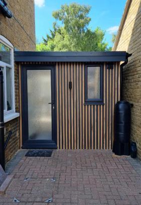 Bobbing Apartment | Sittingbourne 1 bed self-contained annex, with parking