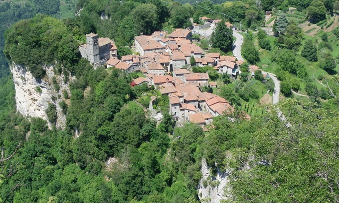 Borgo a Mozzano House | Situated in an authentic Tuscan hilltop village,n