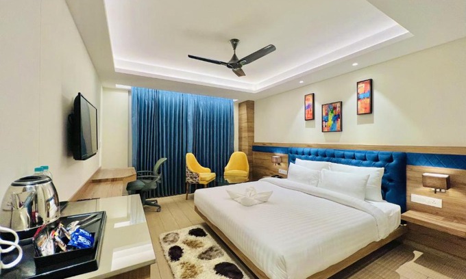 Dehradun Hotel | SJ PARADISE