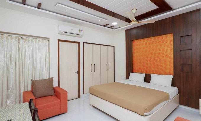 Periamet Hotel | Skb Hotel Grand Days - Fully Vaccinated Staff