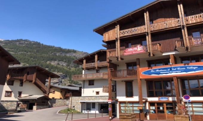 Lanslevillard Apartment | ski-in ski-out in 4 star residence with pool, sauna, hammam and fitness access