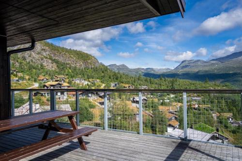 Hemsedal Apartment | Ski in-Ski out with Style and Scenic Views