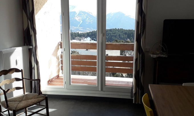 Font-Romeu-Odeillo-Via Apartment | Skiing and hiking nearby