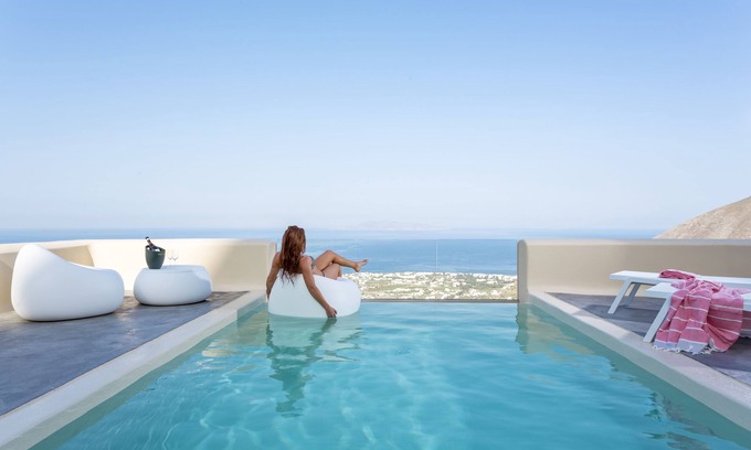 Pyrgos Hotel | Skyfall Suites - Adults Only