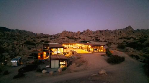 Yucca Valley Villa | Skyline Ranch
