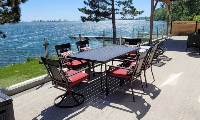 Wellington House | SkySuite on West Lake