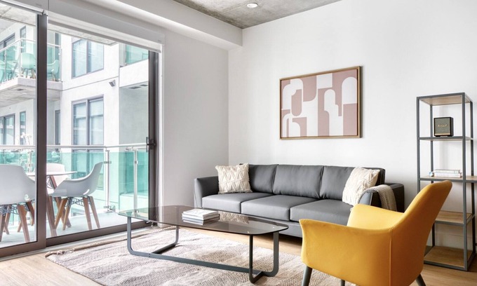 City West Apartment | Sleek Downtown 1BR w/Pool, Gym & W/D near Staples Center, by Blueground