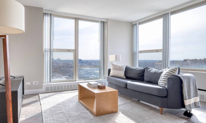 Edgewater Beach Apartment | Sleek Edgewater 1BR w/Gym, Deck & Lounge, nr L, by Blueground