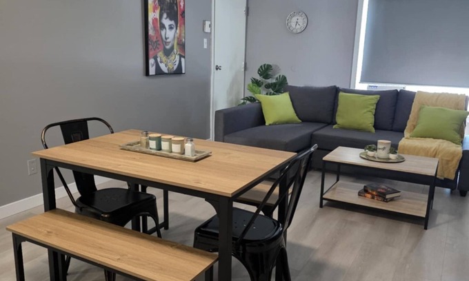 Cornwall Apartment | Sleek & Stylish 2 bedroom unit