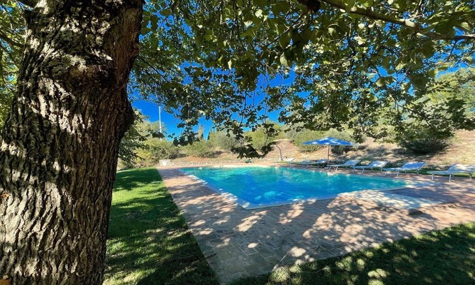 Loreto Villa | Sleeps 10. Sensational views surround exceptional villa/no neighbours. Wifi!