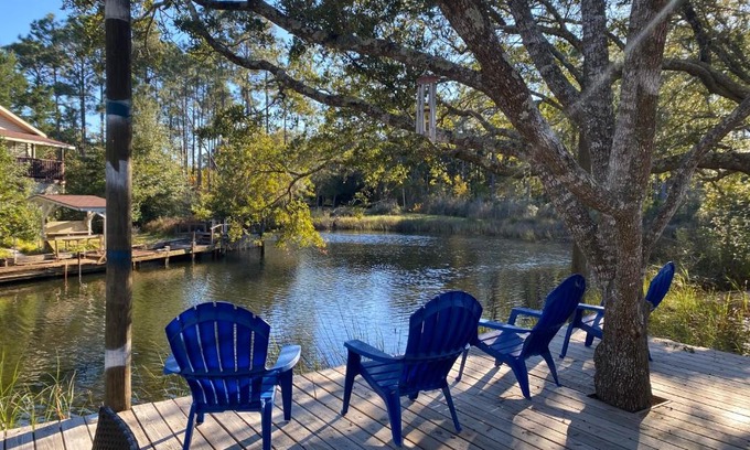 Florida Panhandle House | Sleeps 6 - Water Front Home Close to the Beach and Downtown and Pensacola