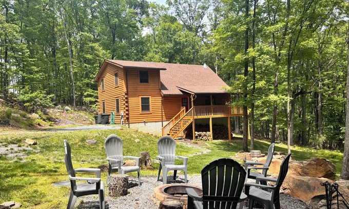 Berkeley Springs Cabin | Sleepy Creek Cabin-High Speed Internet, Firepit, Screened in Porch