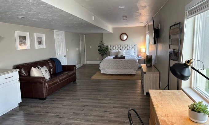 Vineyard Apartment | Sleepy Ridge Studio, Self Check-in, Free Parking