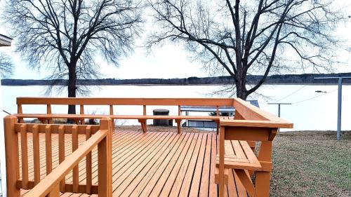 Gumberry House | Slice of Heaven on the Lake