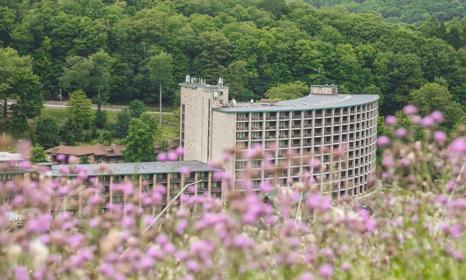 Seven Springs Apartment | Slopeside Hotel by Seven Springs Resort
