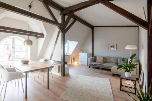 Zentrum Apartment | smør I Skandi-Style im Speicher I 1 Min zum Hafen