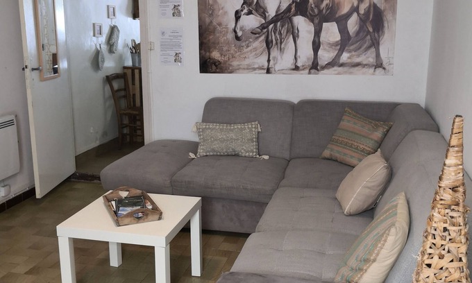 Saint-Martin-le-Mault House | Small atypical country house with private SPA.