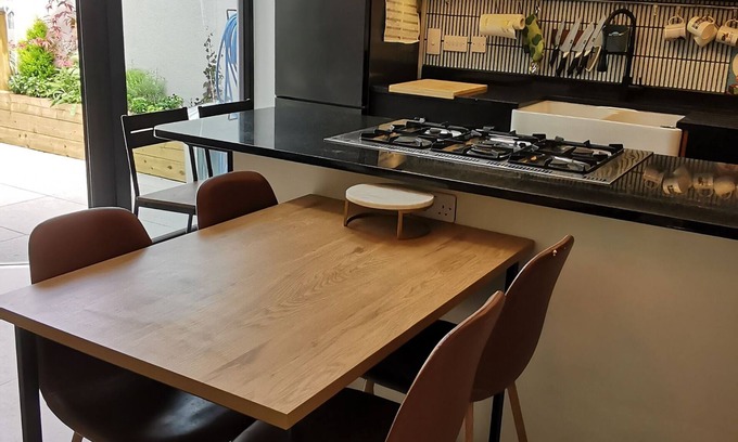 Broadstone House | Small cottage with garden in Dublin city centre