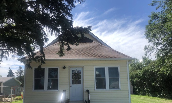 Harvey House | Small Town Rural Escape to Harvey ND