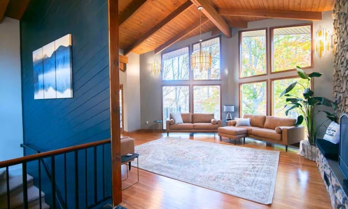 Moneta House | Smith Mountain Lake Luxury Oasis - Spacious 4-Bedroom Waterfront Getaway