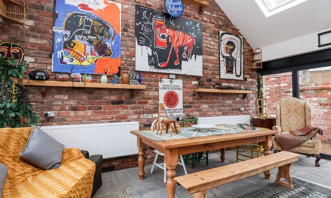 Wrexham Cottage | SMITHY COTTAGE, pet friendly, character holiday cottage in Wrexham