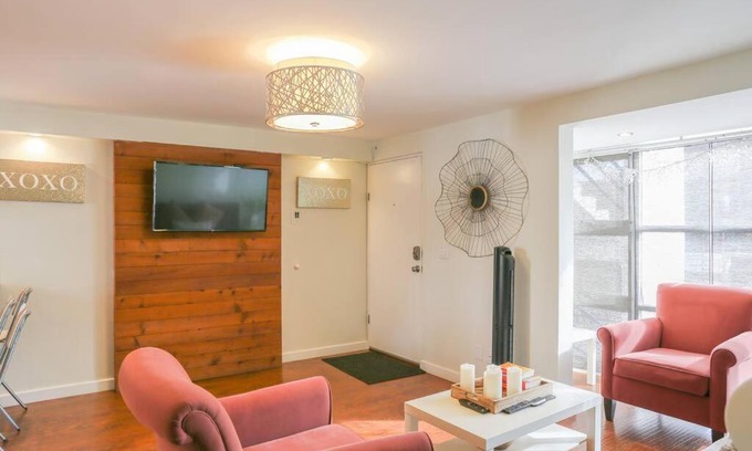 Zona Centro Apartment | Smooth & Vivid Downtown Condo