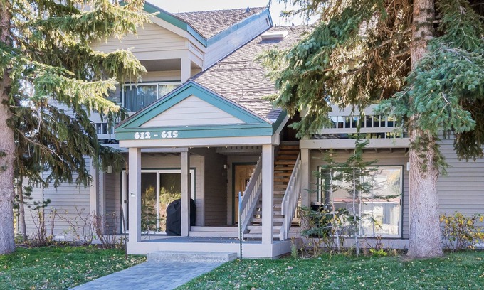 Mammoth Lakes Condo | Snowcreek 613 Phase IV