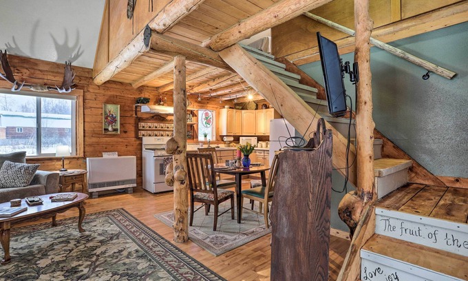Knik-Fairview Cottage | 'snowshoe Cabin' w/Gas Grill: Fish & Hike!