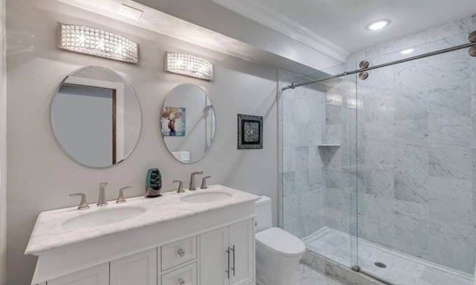 Society Hill House | Society Hill - 2 Bedroom, 2 Bathroom and Kitchen