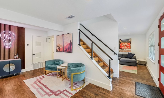 Dawson House | SoCo Vibes | Near DT | 9 beds