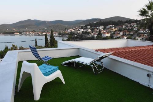Pella Region Apartment | Sofia's view