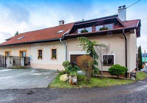 Kremnica Apartment | Sofia Veterník C