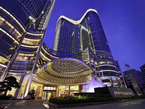 Tianhebei Hotel | Sofitel Guangzhou Sunrich - Free Shuttle Bus to Canton Fair Complex & Overseas Buyer Registration Services during Canton Fair Period