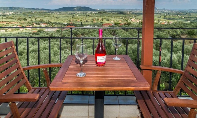 Agia Marina Apartment | Sohoro house